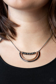 Paparazzi ♥ Artificial Arches - Black ♥ Necklace