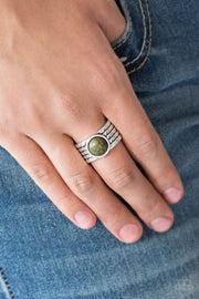 Paparazzi ♥ Blooming Badlands - Green ♥ Ring