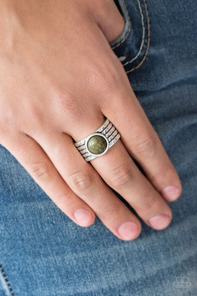 Paparazzi ♥ Blooming Badlands - Green ♥ Ring