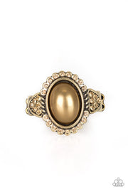 Paparazzi ♥ Pearl Party - Brass ♥ Ring