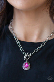 Paparazzi ♥ Sheen Queen - Pink ♥ Necklace