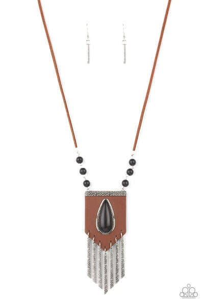 Paparazzi ♥ Enchantingly Tribal - Black ♥ Necklace